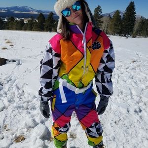 Colorful Retro-Feel Ski Suit